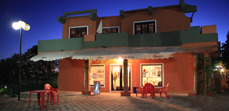 immagine serale dell'hotel residence apparthotel